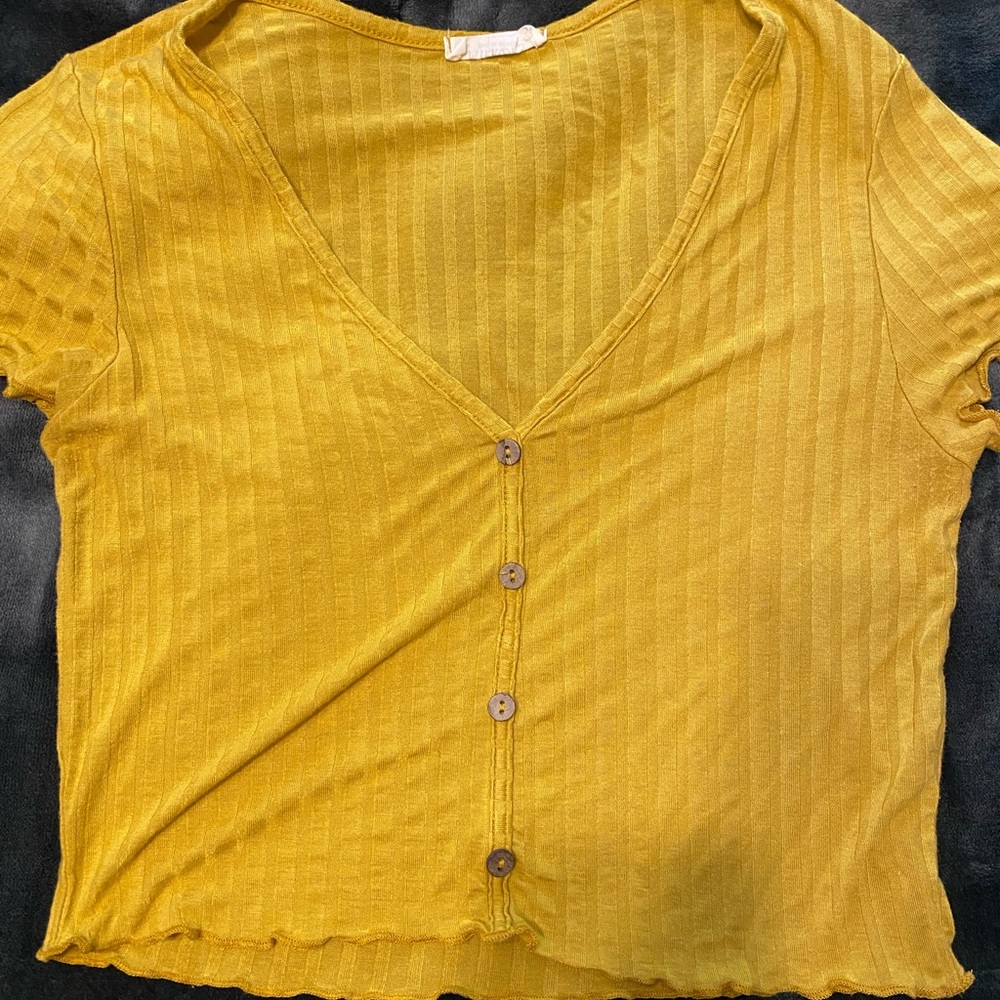 Cropped button up tee